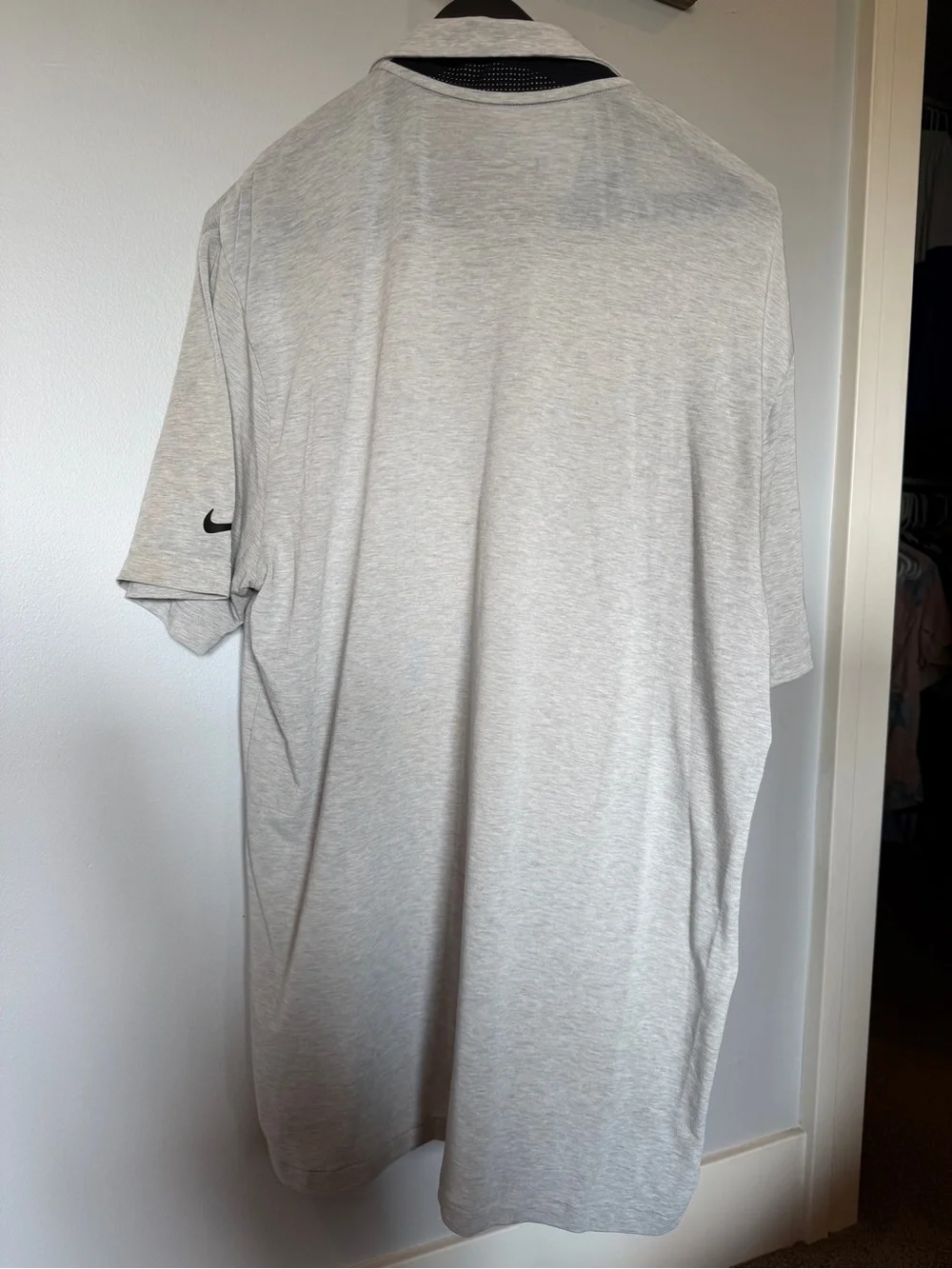 Nike Men's Grey Short-Sleeve Polo Shirt